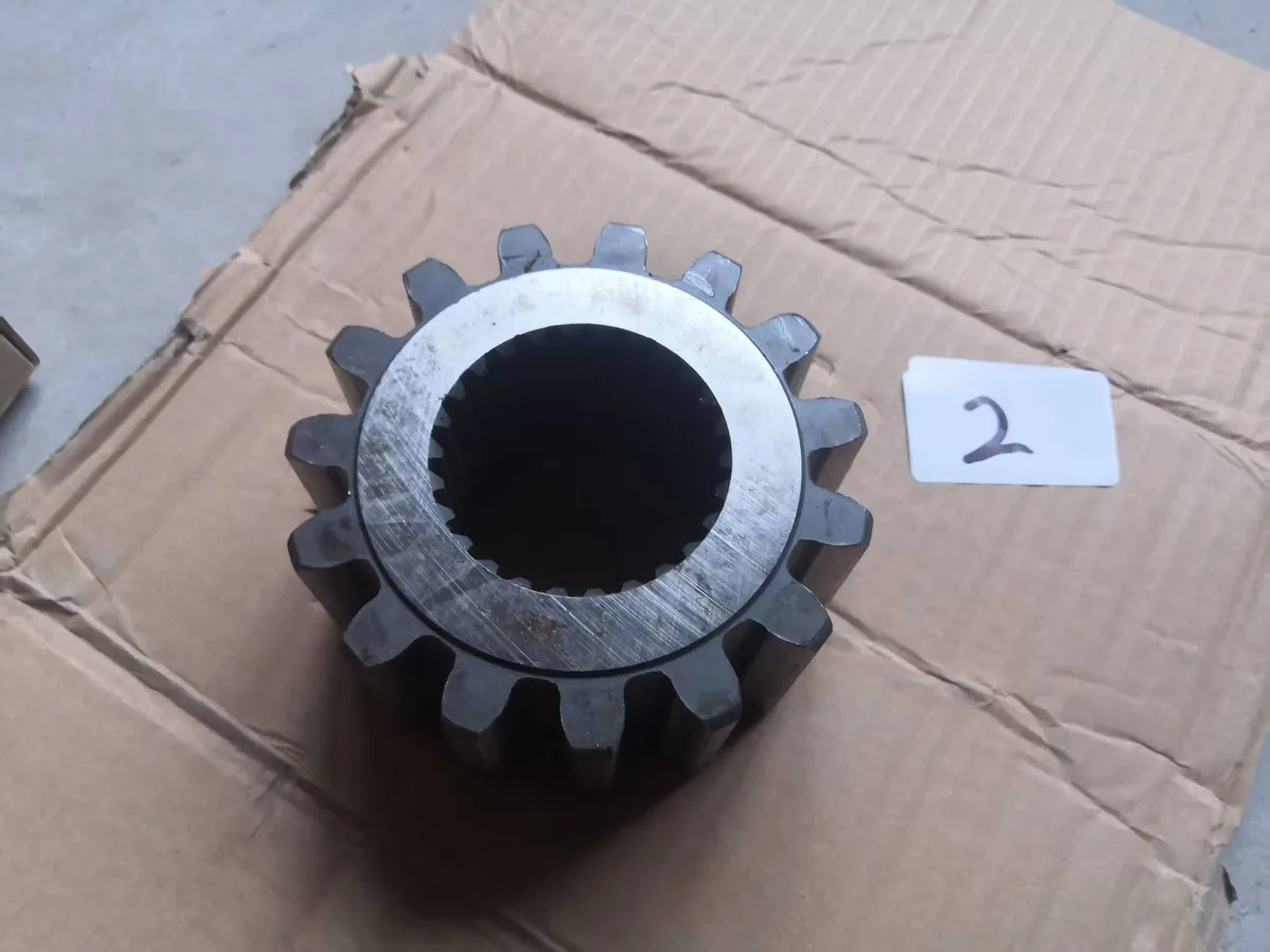Шестерня ZL50G бортового редуктора солнечная Z=15 — 15